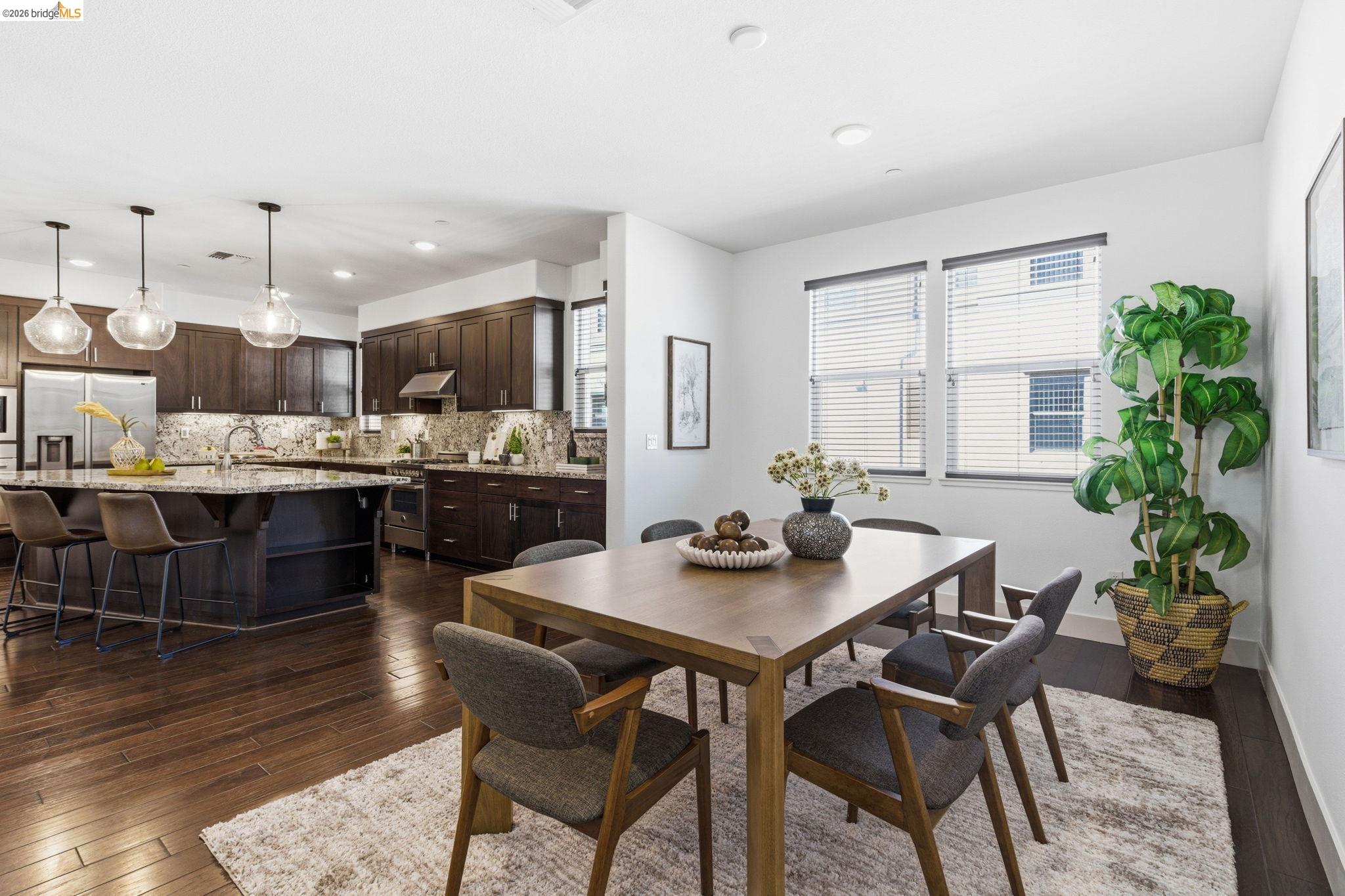 475 Mitchell Avenue Alameda, CA 94501 - Photo 14 of 40 a view of a dining room with furniture
