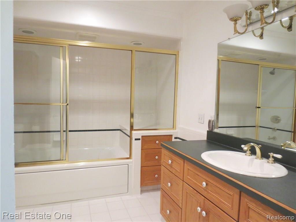1139 Pine Ridge Court, Unit 150 Rochester Hills, MI 48306 - Photo 21 of 40