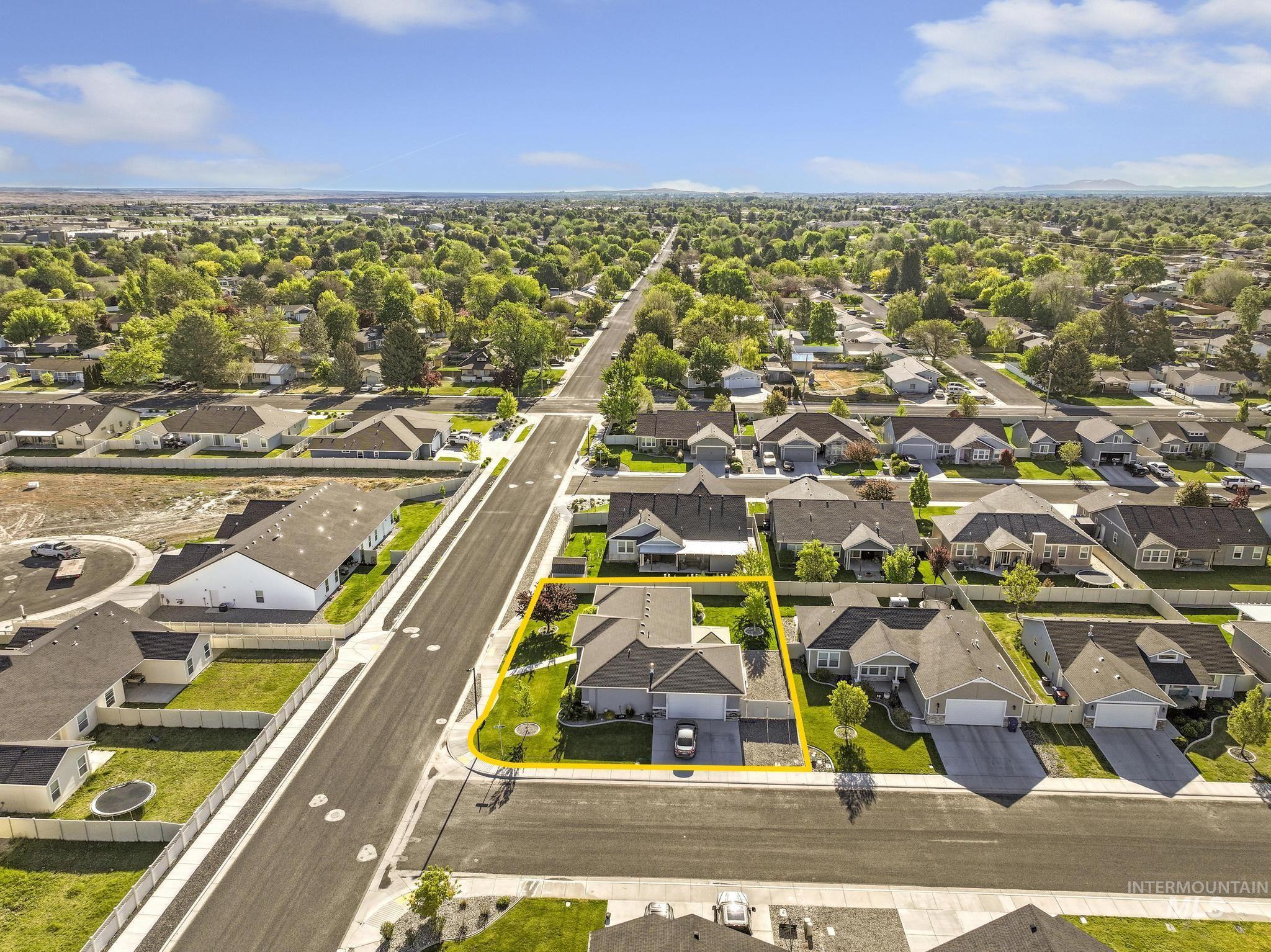 1050 Birchton Loop Twin Falls, ID 83301 - Photo 42 of 45 Aerial view showcasing a residential property within a neighborhood of single-story homes