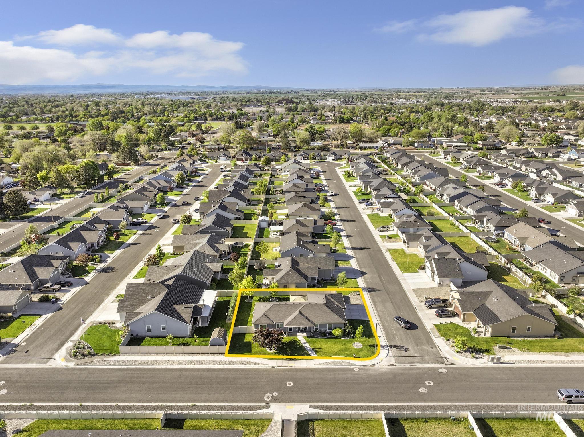 1050 Birchton Loop Twin Falls, ID 83301 - Photo 43 of 45 Aerial perspective showcasing a residential neighborhood with uniformly designed homes
