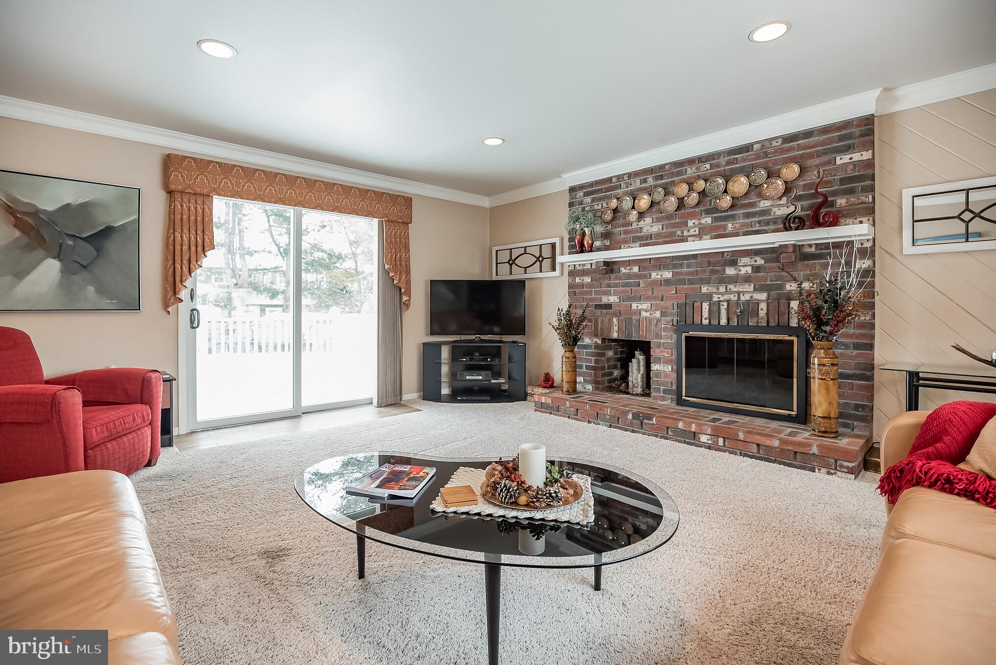 24 Vicksburg Road Laurel Springs, NJ 08021 - Photo 14 of 36 Family Room