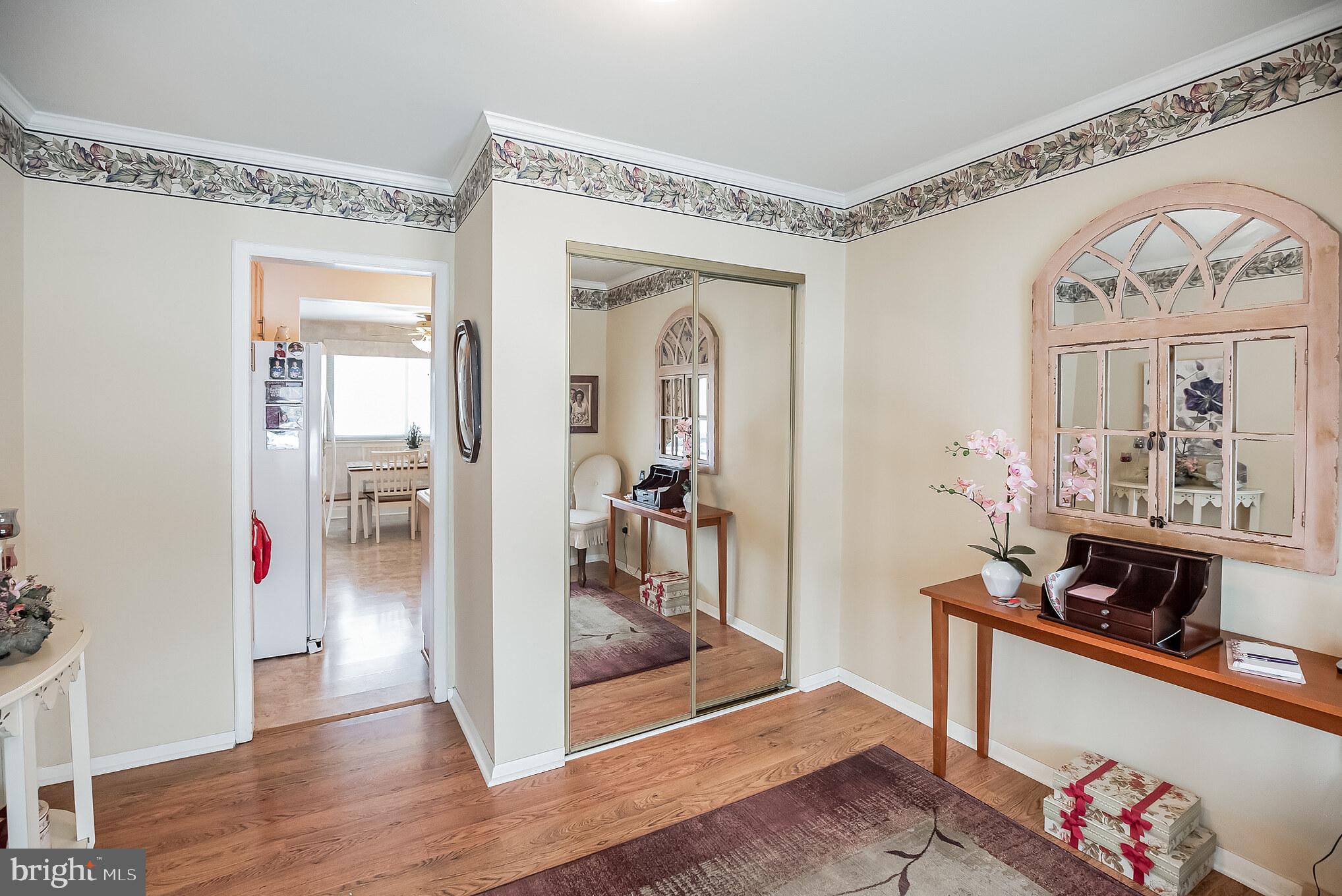 24 Vicksburg Road Laurel Springs, NJ 08021 - Photo 4 of 36 Foyer/Vestibule