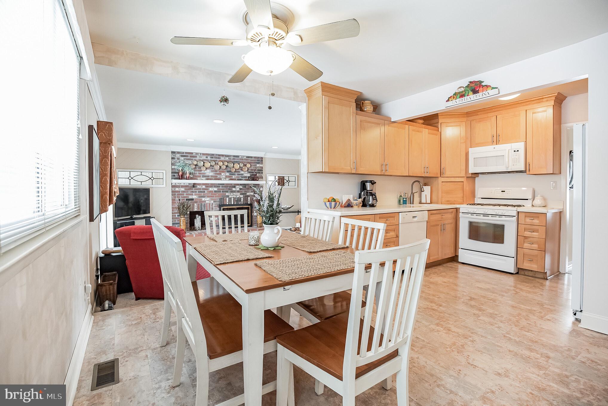24 Vicksburg Road Laurel Springs, NJ 08021 - Photo 10 of 36 Kitchen