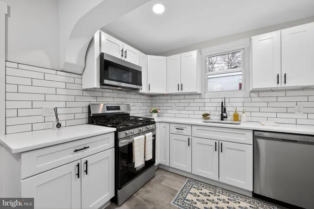 $279,900 | 704 East 18th Street, Chester, PA 19013