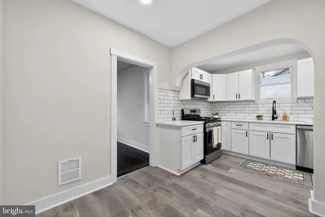 $279,900 | 704 East 18th Street, Chester, PA 19013