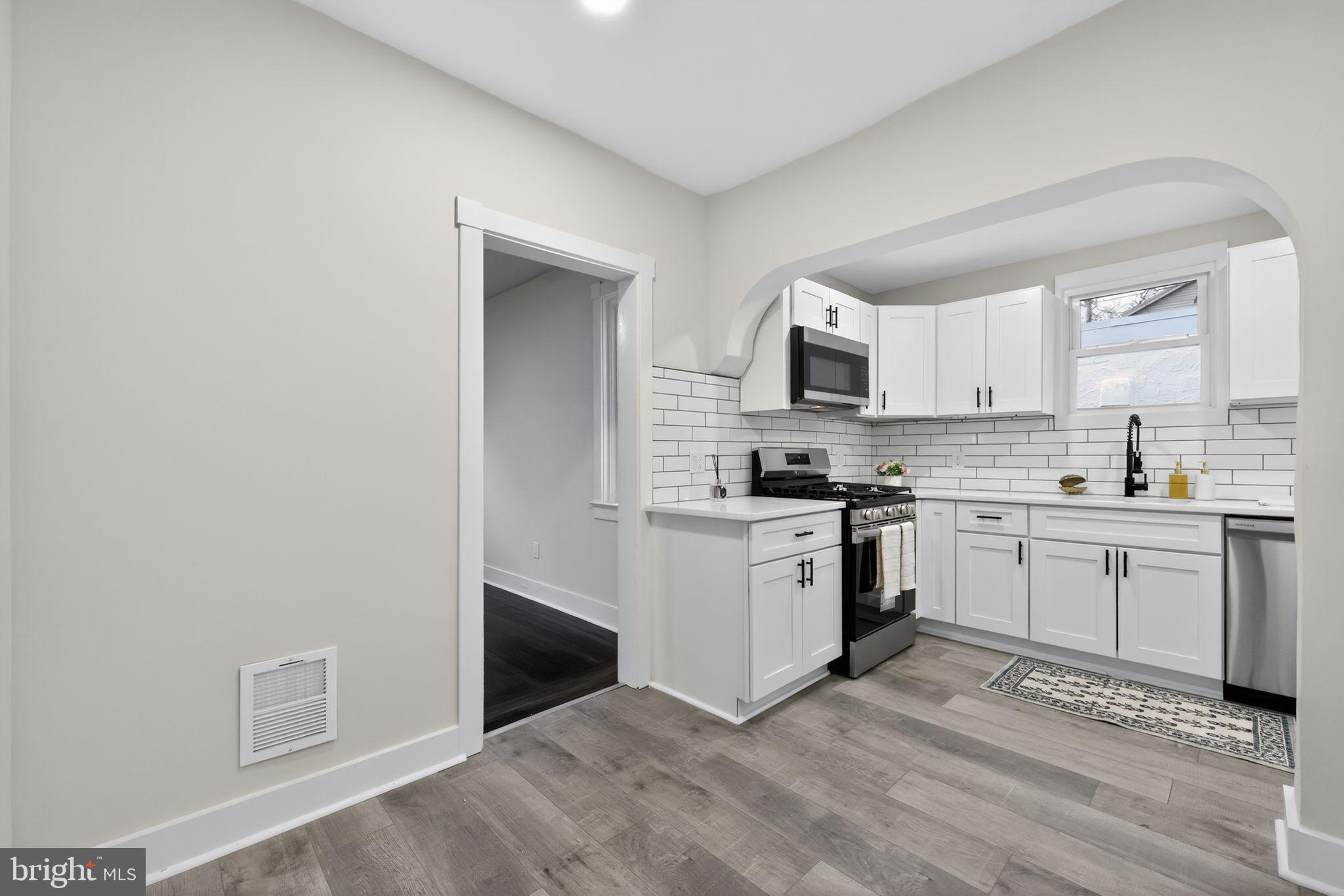 704 East 18th Street Chester, PA 19013 - Photo 3 of 24