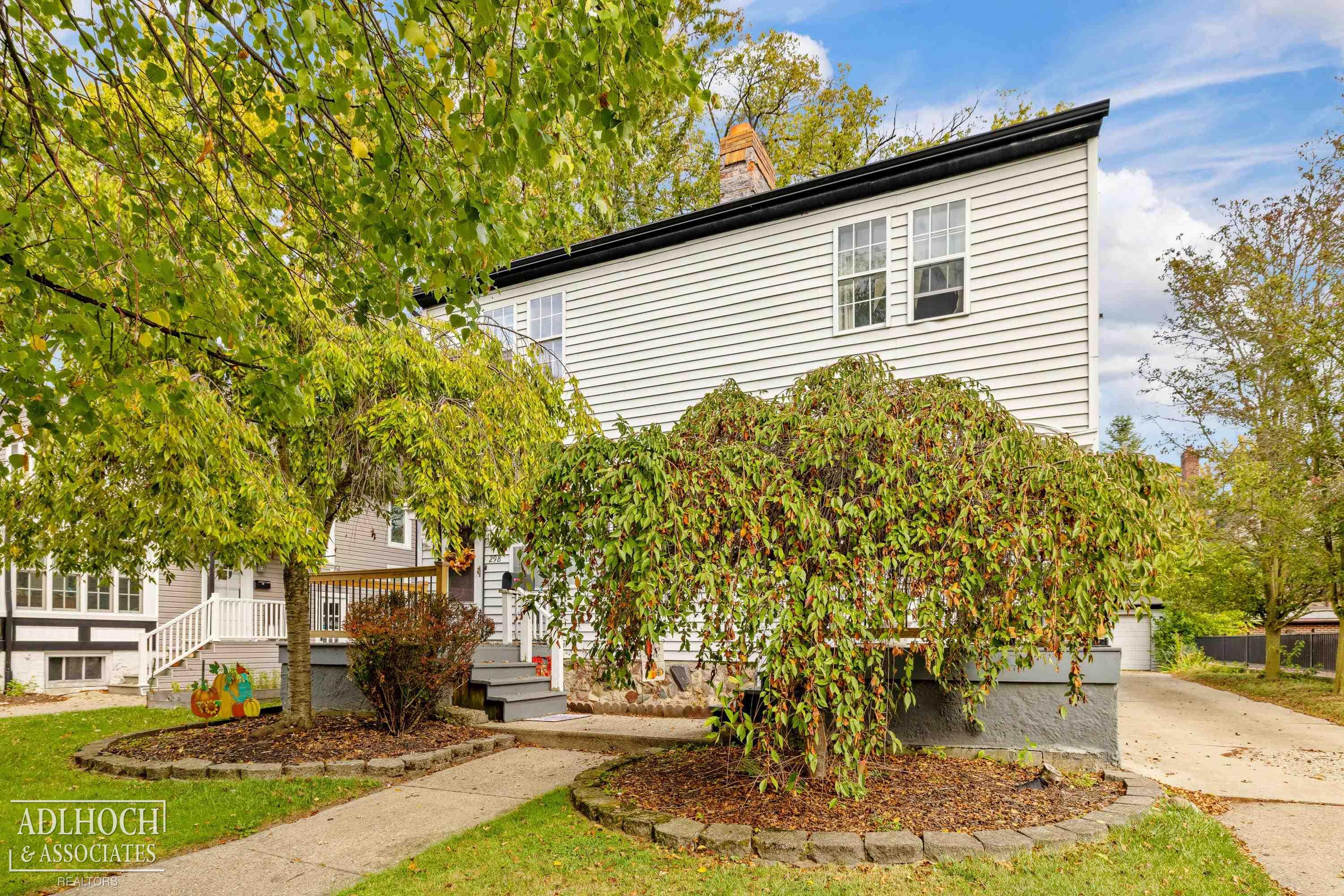 296-298 Rivard Boulevard Grosse Pointe, MI 48230 - Photo 1 of 24