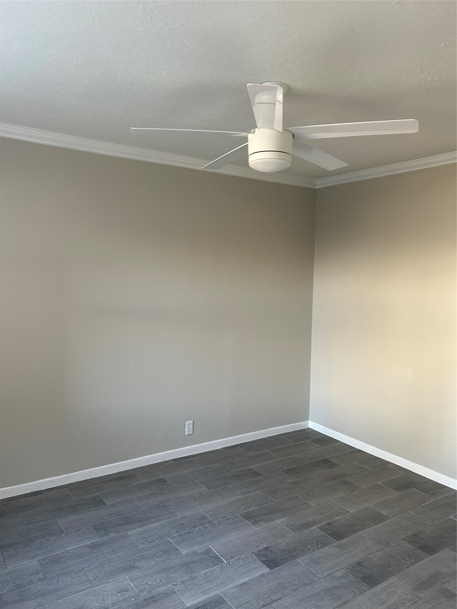 11719 Pender Lane Houston, TX 77477 - Photo 18 of 21 a view of an empty kitchen