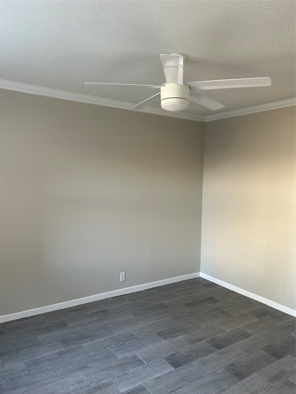 11719 Pender Lane Houston, TX 77477 - Photo 18 of 21 a view of an empty kitchen