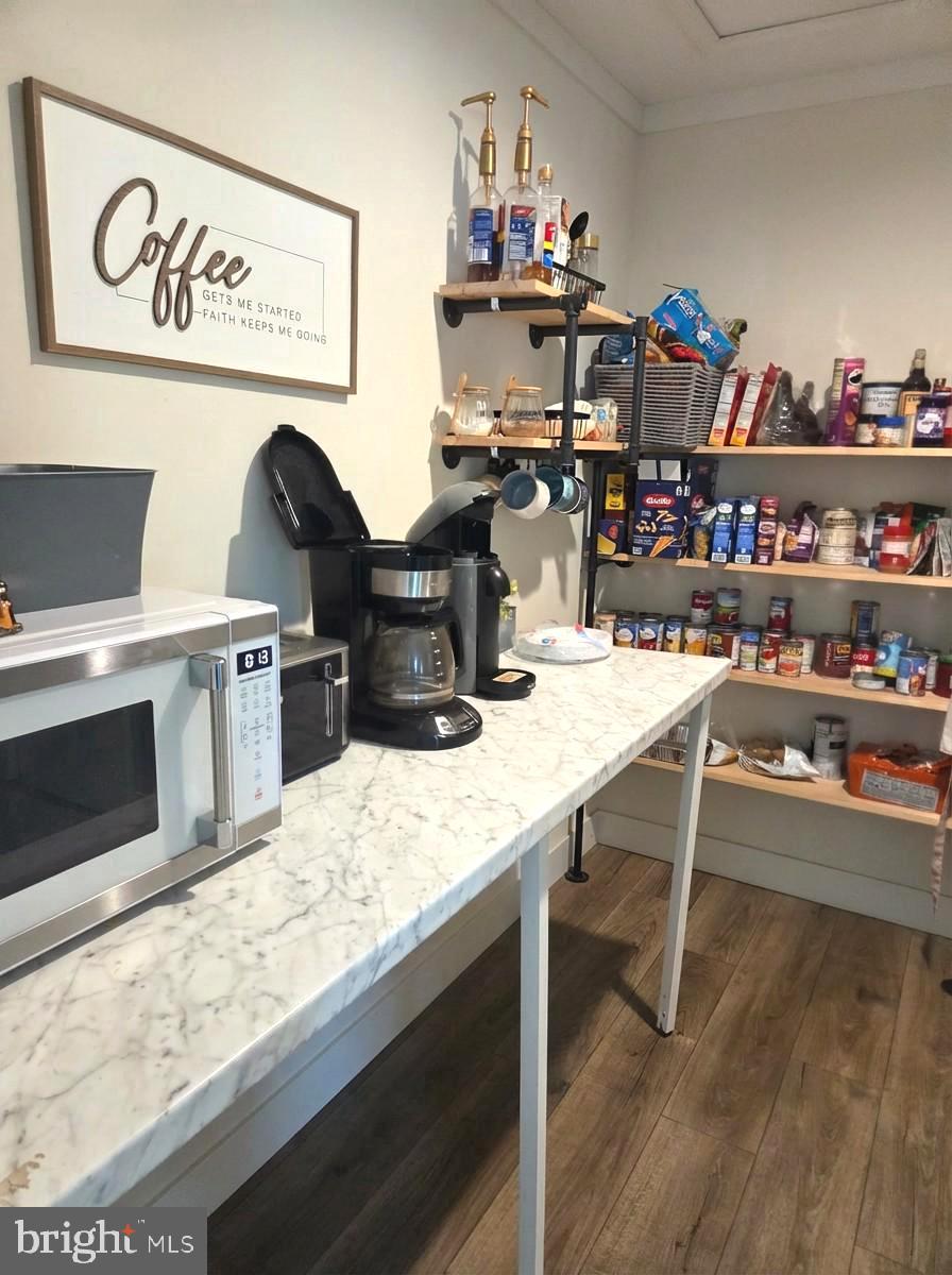6924 Williamsburg Church Road Hurlock, MD 21643 - Photo 11 of 29 Pantry/Coffee Bar