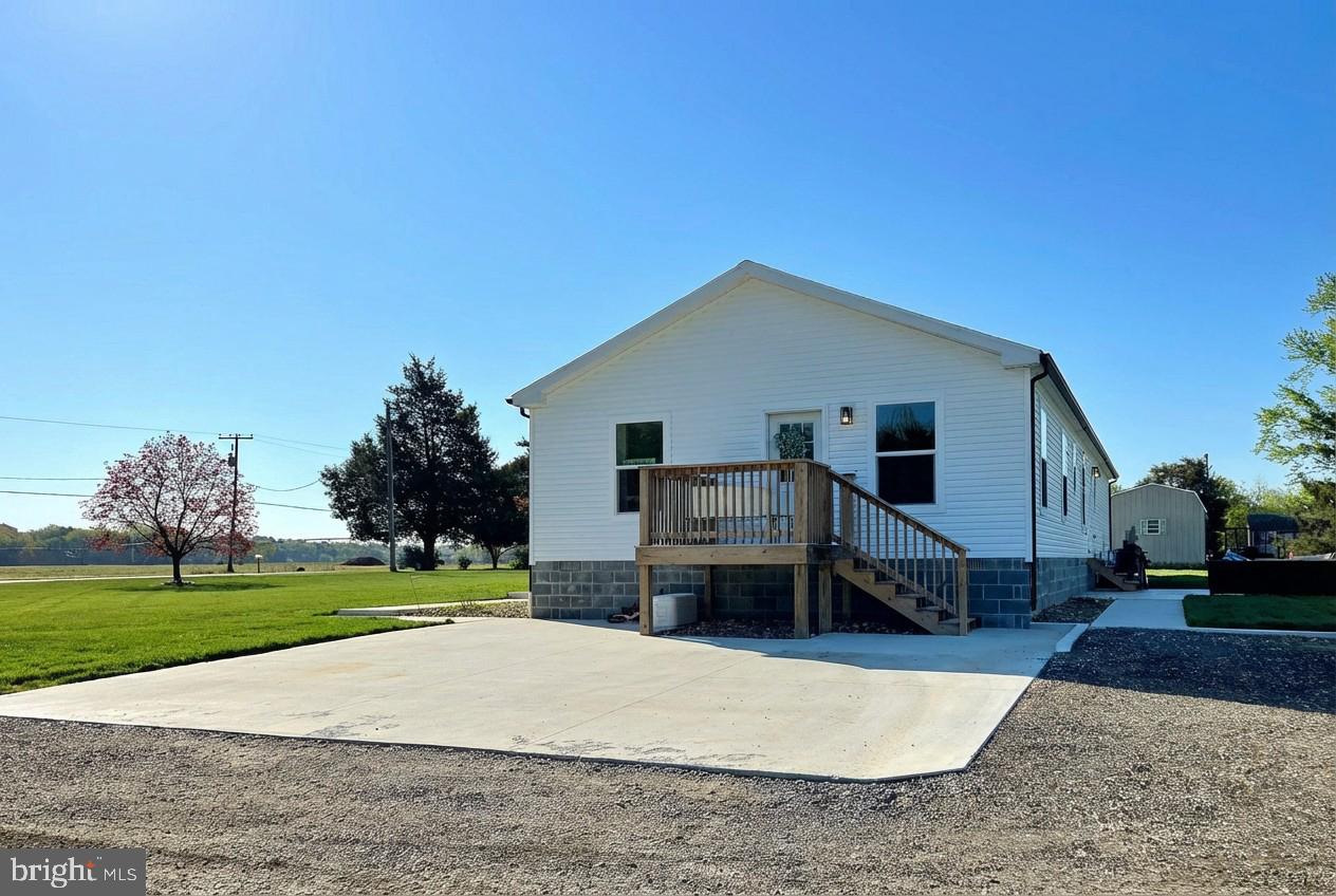 6924 Williamsburg Church Road Hurlock, MD 21643 - Photo 2 of 29 Side entrance