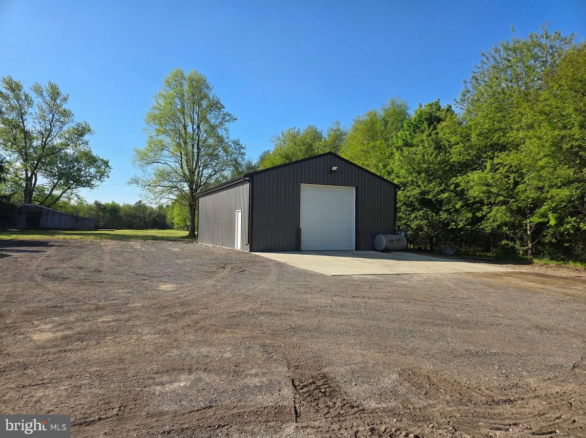 6924 Williamsburg Church Road Hurlock, MD 21643 - Photo 5 of 29 Pole Barn and Spacious Parking Area