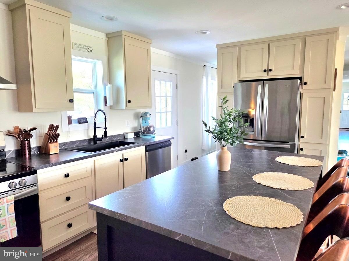 6924 Williamsburg Church Road Hurlock, MD 21643 - Photo 8 of 29 Kitchen