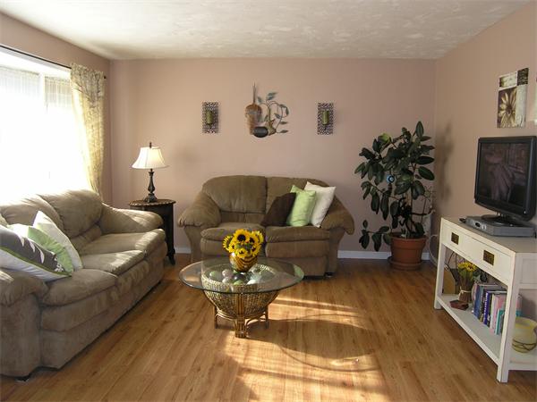 94 Plymouth Road Hanover, MA 02339 - Photo 3 of 12 Gallery Image 3