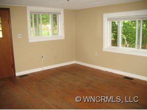 693 Bee Tree Road Swannanoa, NC 28778 - Photo 8 of 10 Gallery Image 8