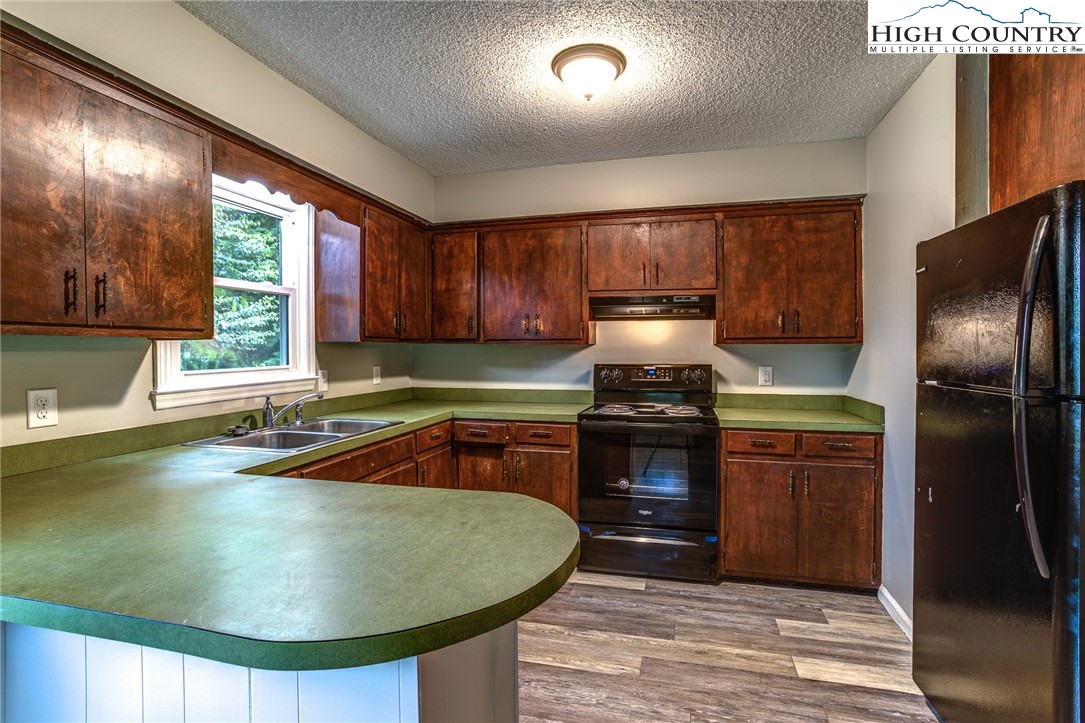 151 Greenbriar Lane Boone, NC 28607 - Photo 2 of 23 Gallery Image 2