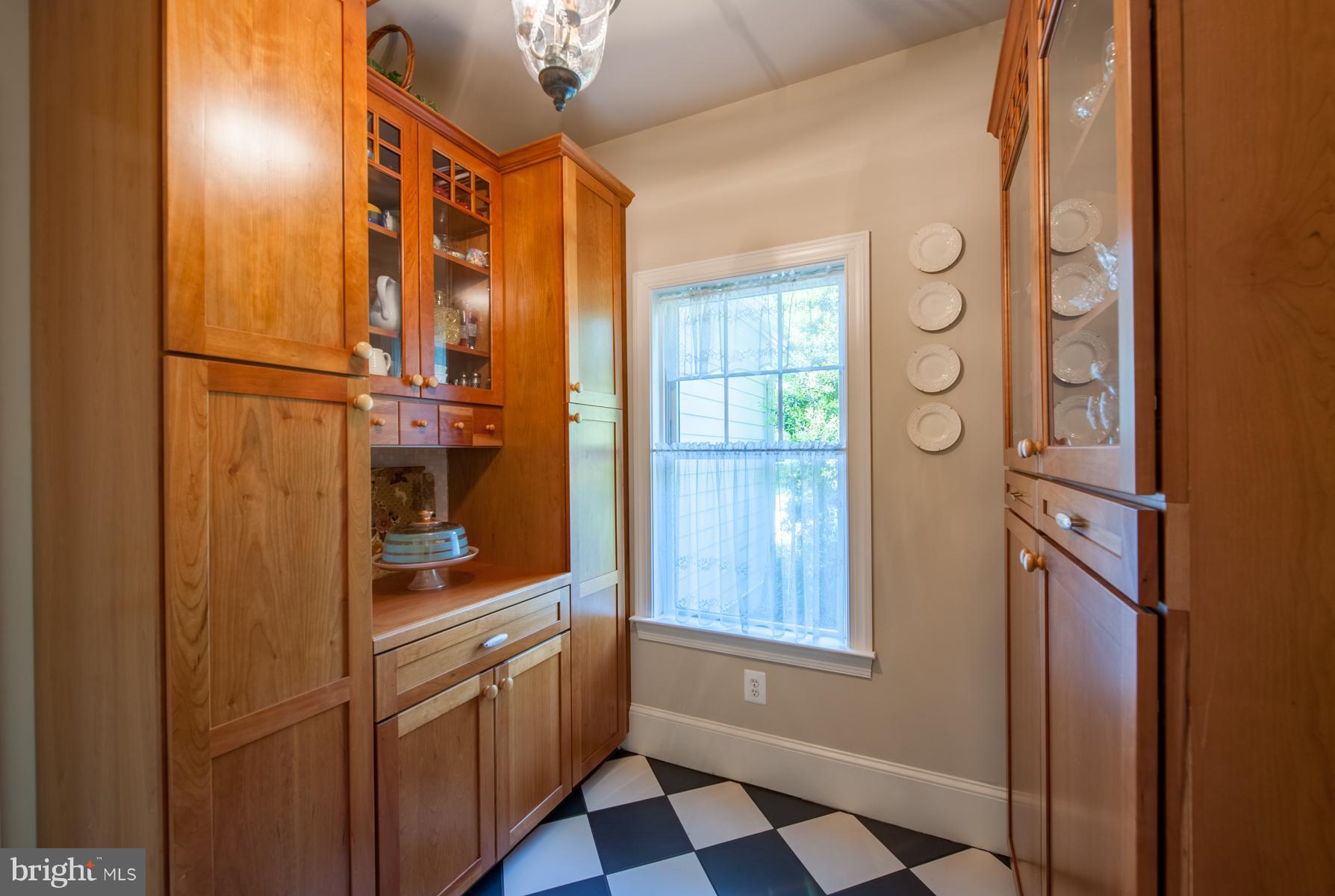 3437 Hidden River View Road Annapolis, MD 21403 - Photo 15 of 29 Butler's Pantry