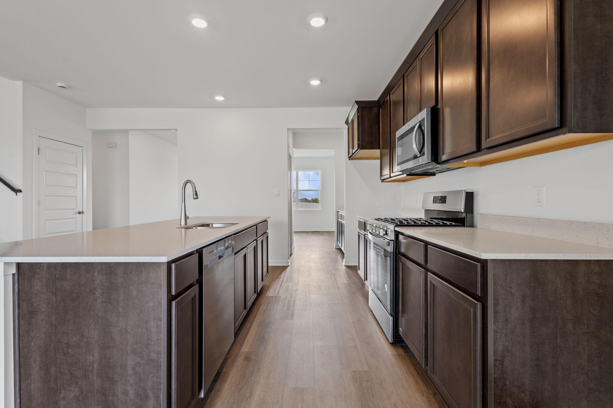 10588 Morse Place Crown Point, IN 46307 - Photo 3 of 28 2048x1365