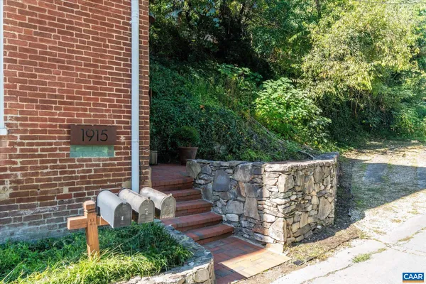 $699,000 | 1915 East Market Street, Unit 3, Charlottesville, VA 22902