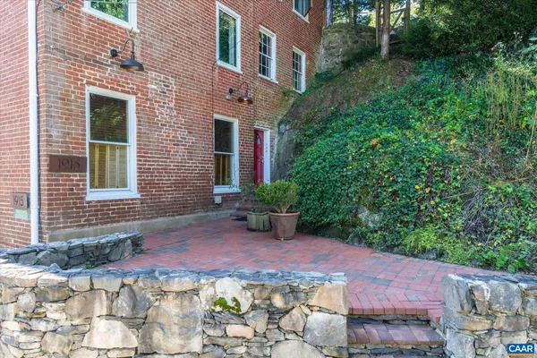 $699,000 | 1915 East Market Street, Unit 3, Charlottesville, VA 22902