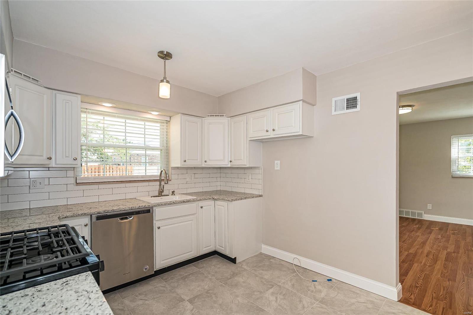 8528 Litzsinger Road Brentwood, MO 63144 - Photo 14 of 38 Gallery Image 14