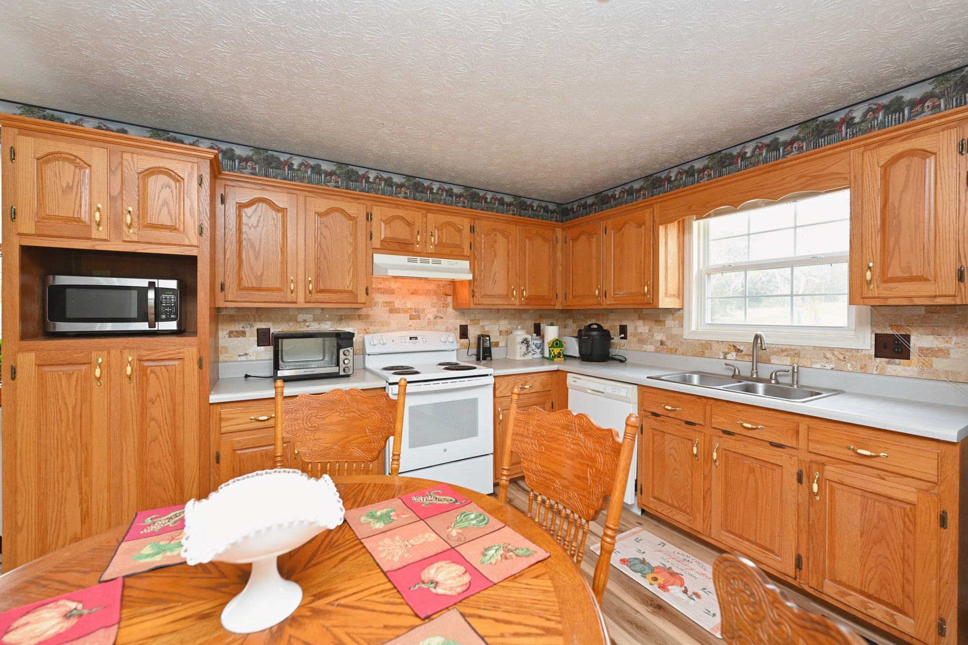 329 Cavender Road Woodbury, TN 37190 - Photo 6 of 37 Gallery Image 6