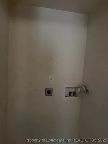 a view of yard with trees