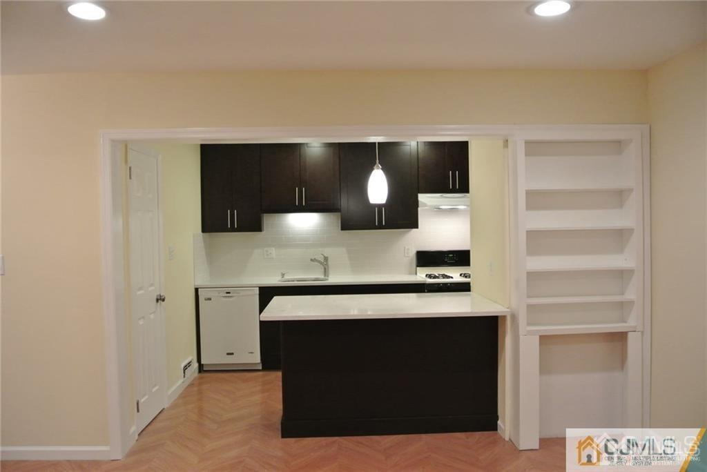 20-7 New Road, Unit 7 Kendall Park, NJ 08824 - Photo 2 of 15