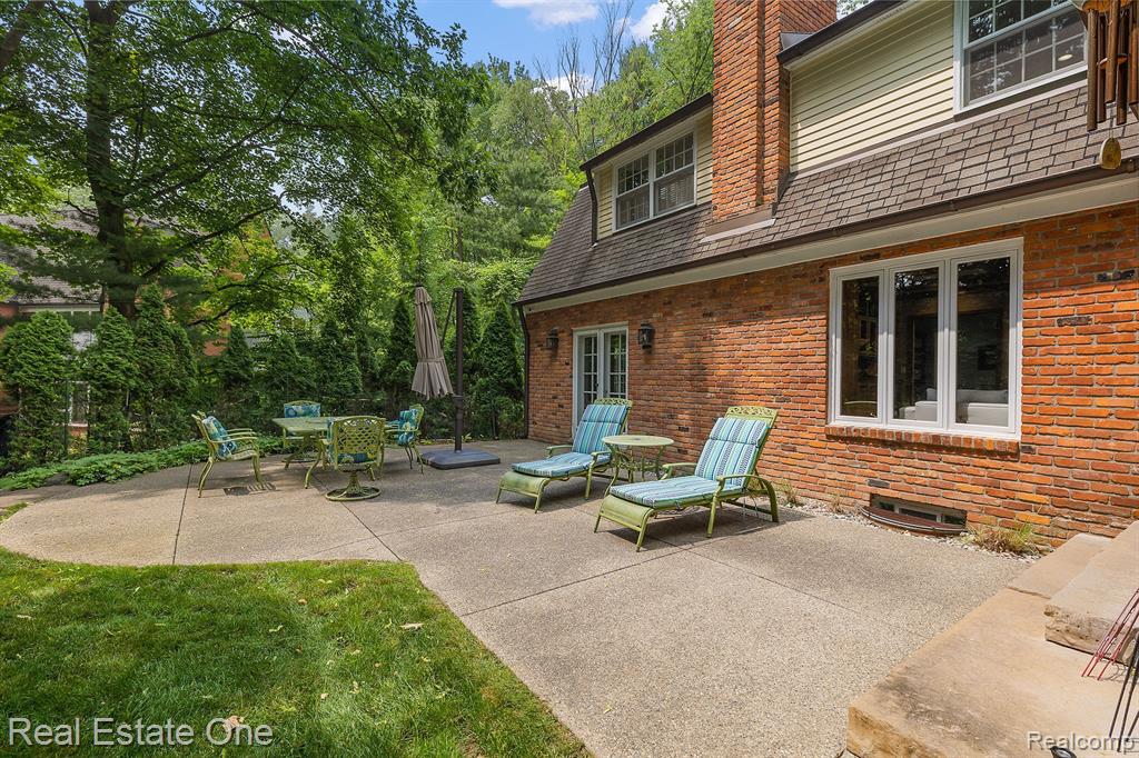 31360 Bingham Road Bingham Farms, MI 48025 - Photo 11 of 66