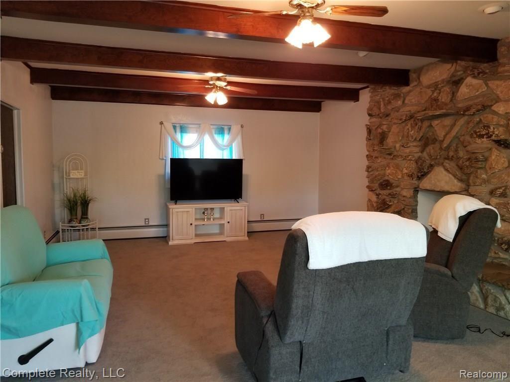 2373 East Mt Morris Road Mount Morris, MI 48458 - Photo 18 of 64 20180717_202851.jpg