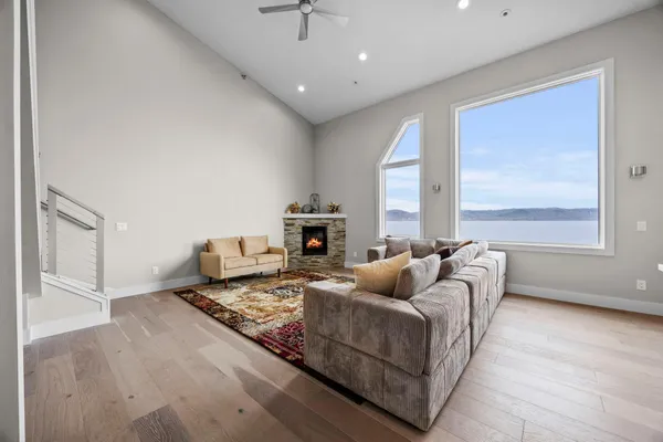$599,500 | 1301 North Lakeshore Drive, Unit 202, Lake City, MN 55041