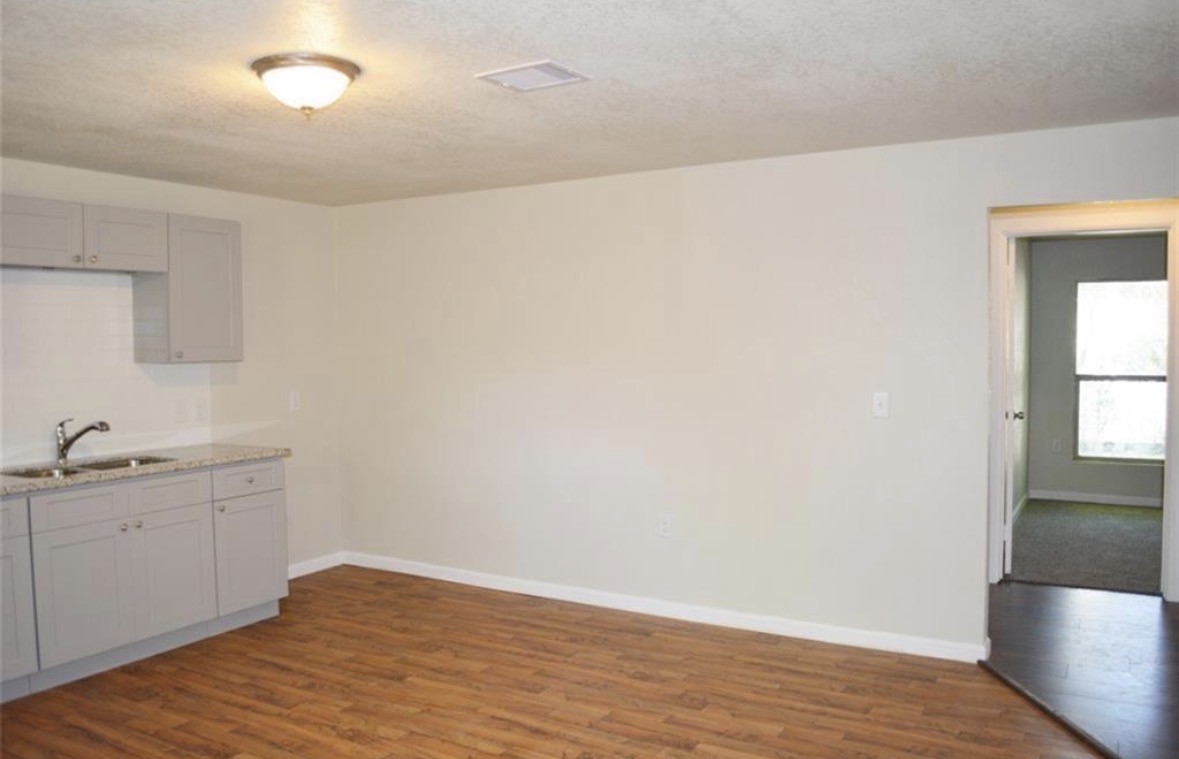 7318 Laredo Street, Unit A Houston, TX 77020 - Photo 6 of 9