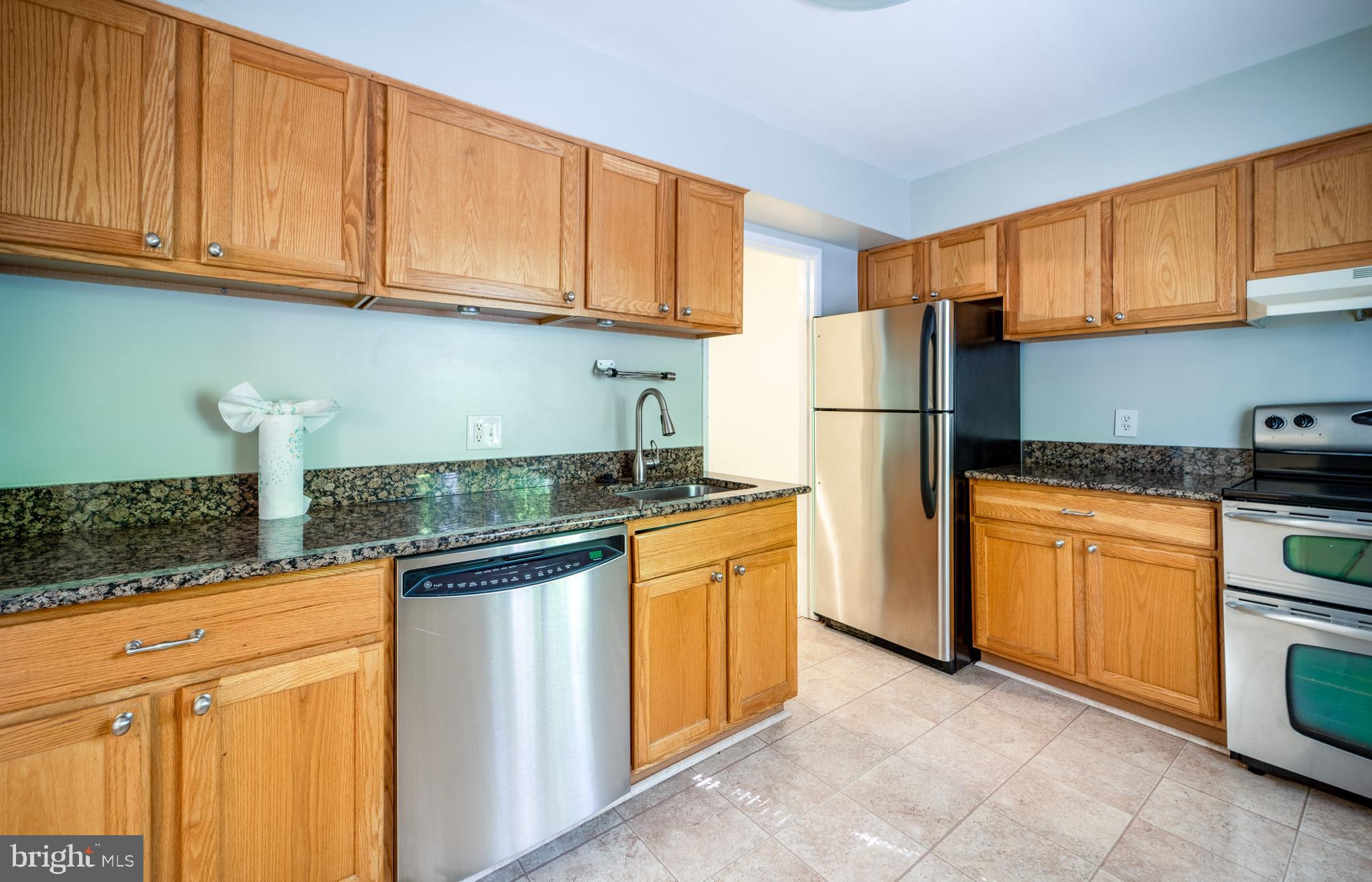2455 Pyrenees Court Reston, VA 20191 - Photo 6 of 34