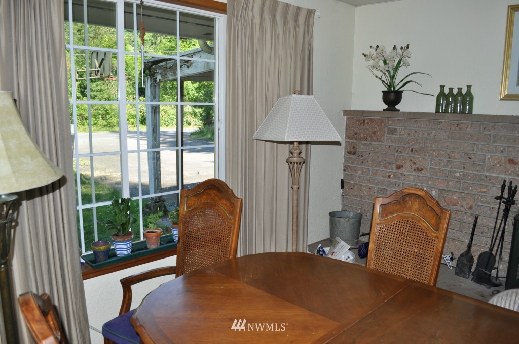 19635 Maxwell Road Southeast Maple Valley, WA 98038 - Photo 3 of 14