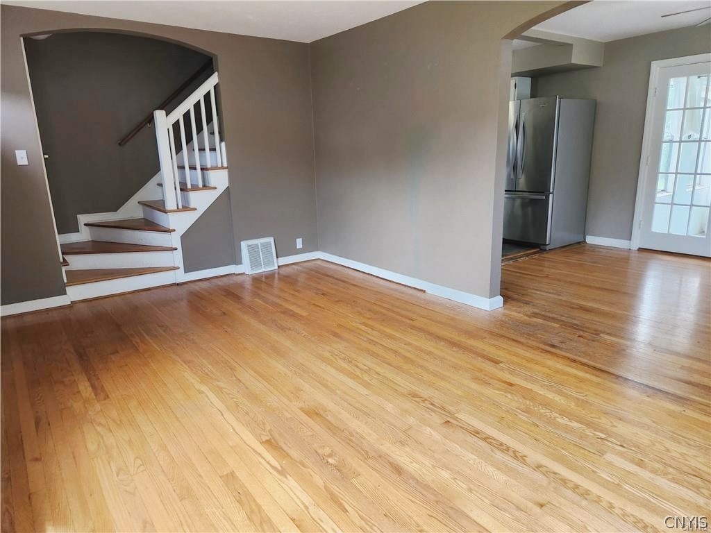 200 Windemere Road Syracuse, NY 13219 - Photo 3 of 29 Living Room