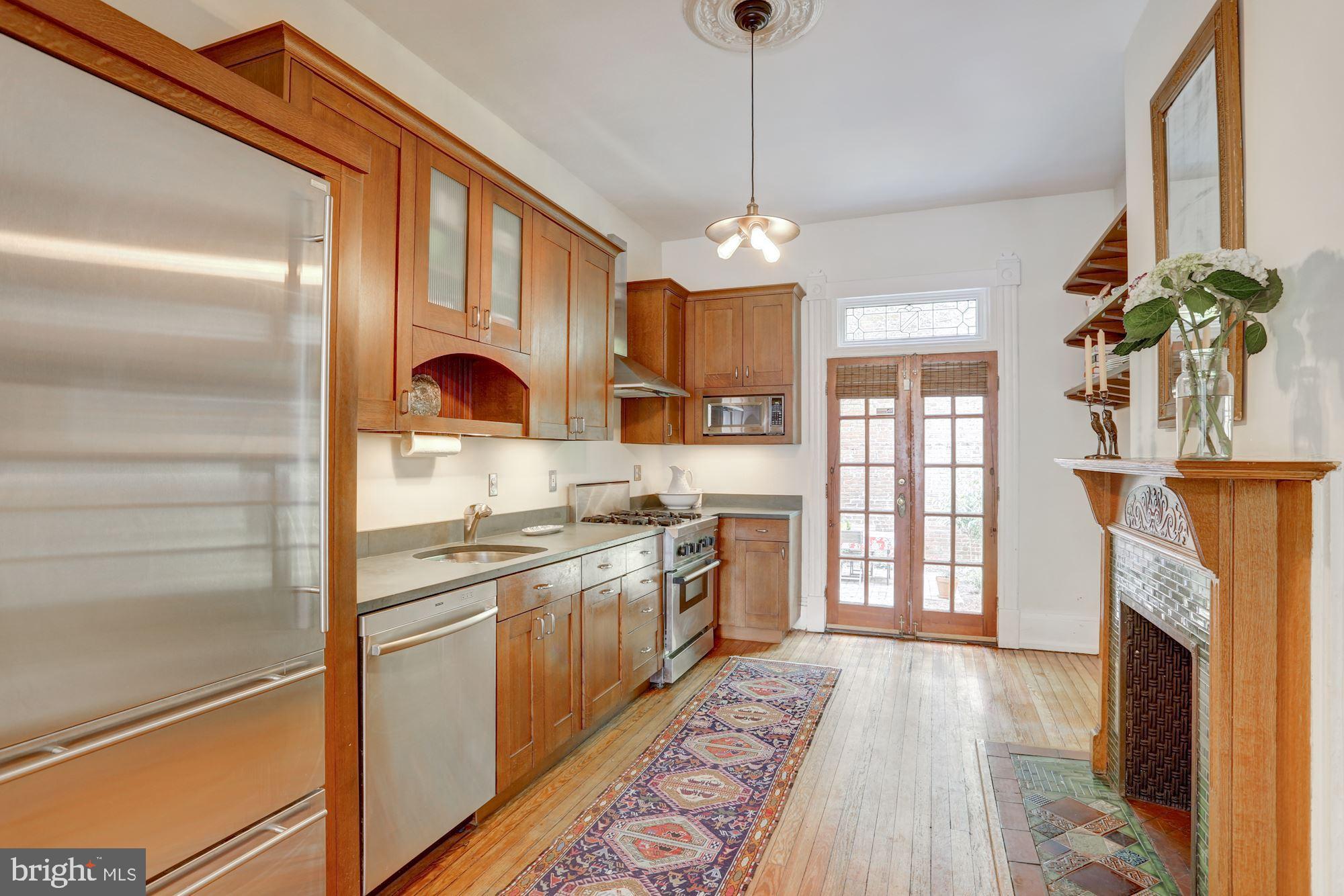 1804 Riggs Place Northwest Washington, DC 20009 - Photo 6 of 24