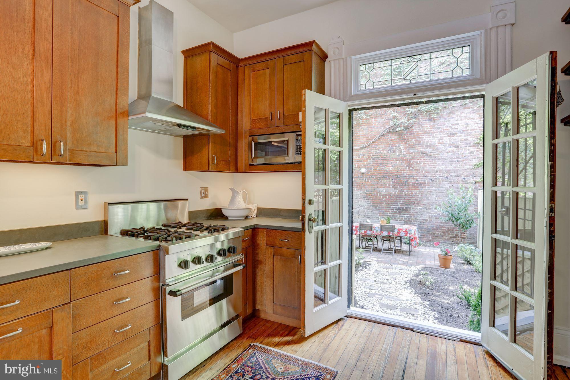 1804 Riggs Place Northwest Washington, DC 20009 - Photo 7 of 24