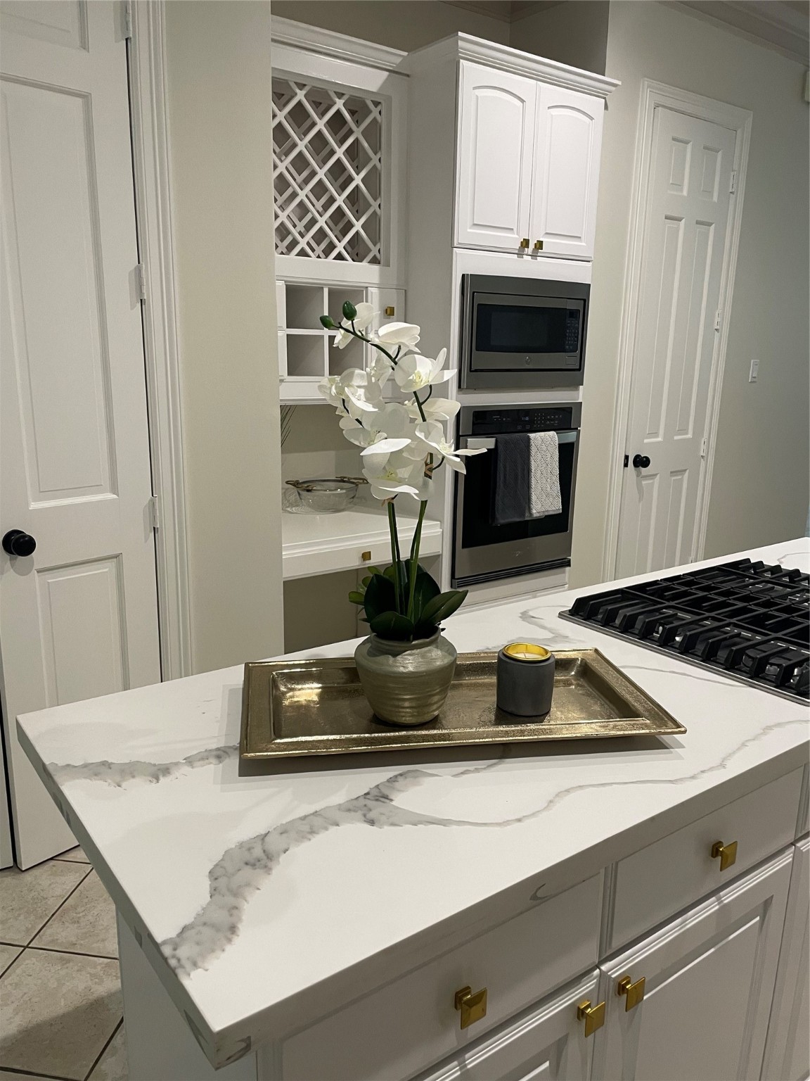 2 Milan Estates Houston, TX 77056 - Photo 17 of 39