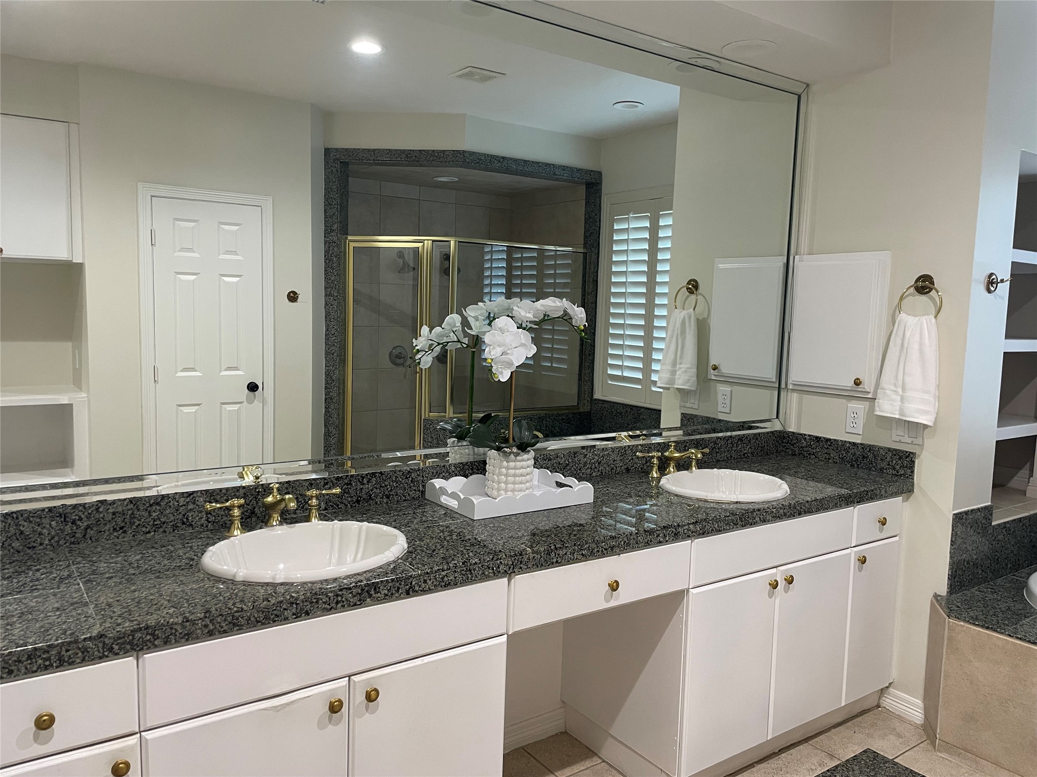 2 Milan Estates Houston, TX 77056 - Photo 31 of 39