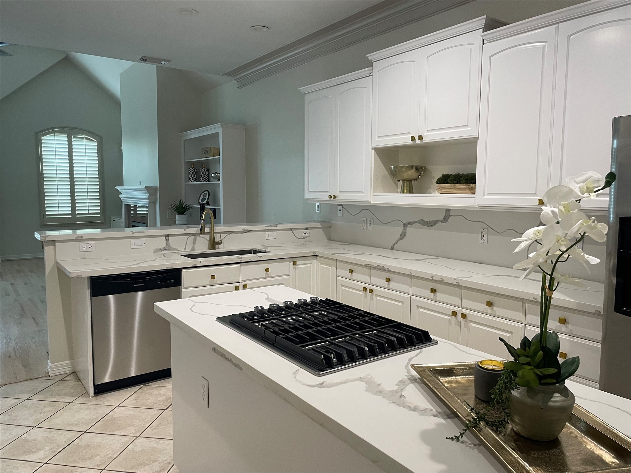 2 Milan Estates Houston, TX 77056 - Photo 6 of 39