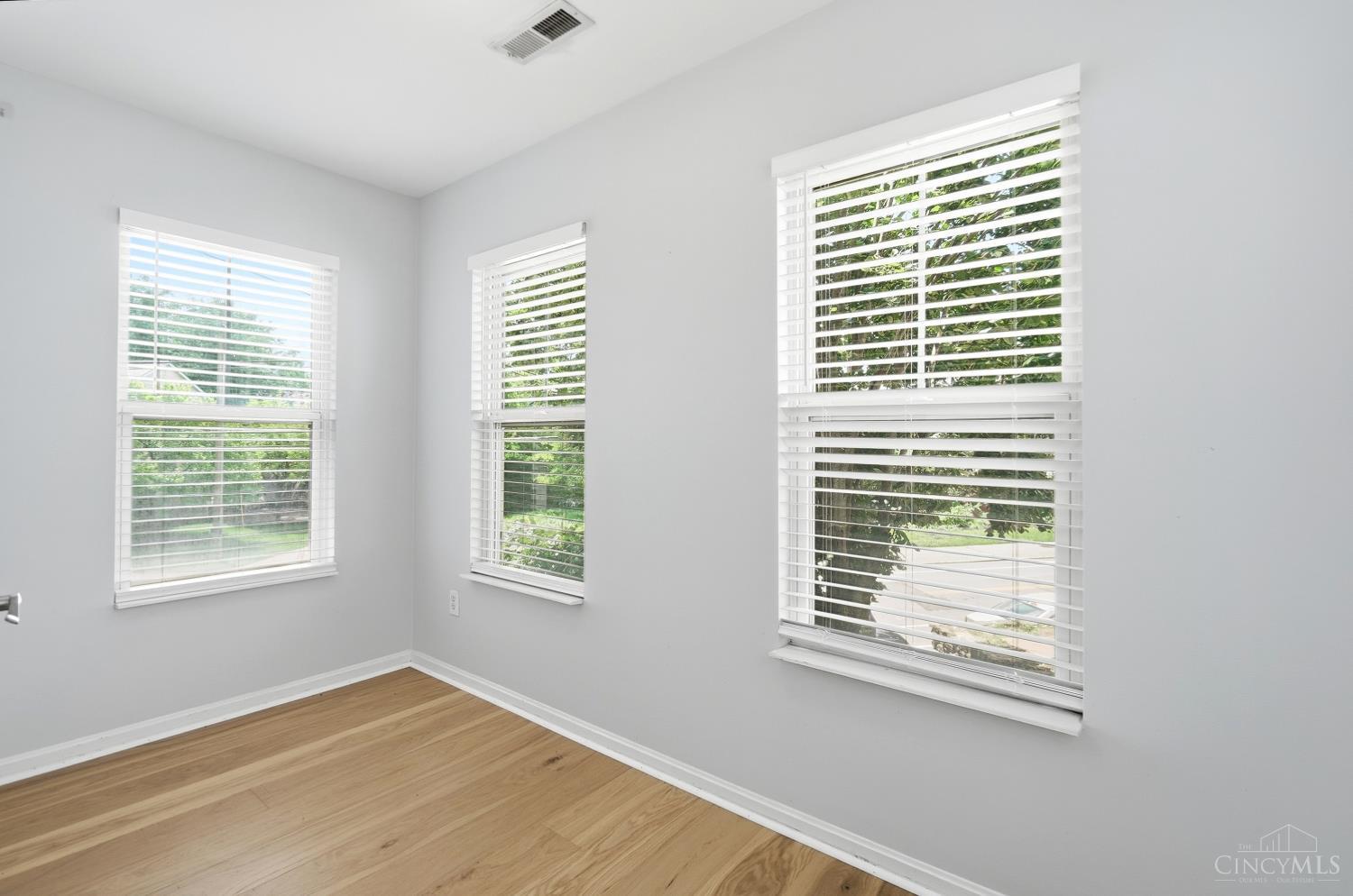 2580 Riverside Drive Cincinnati, OH 45202 - Photo 8 of 37 Gallery Image 8