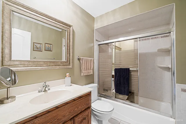 $437,900 | 13520 Idlewild Drive, Orland Park, IL 60462