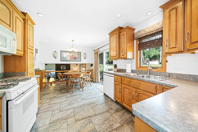 $437,900 | 13520 Idlewild Drive, Orland Park, IL 60462