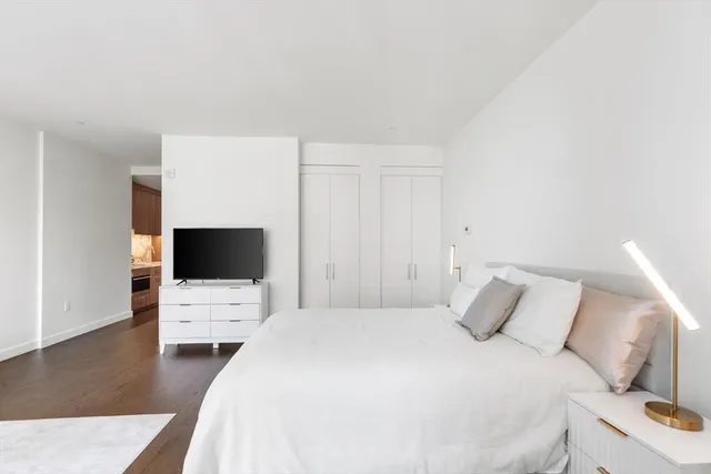 $1,225,000 | 40 Trinity Place, Unit 1518, Boston, MA 02116