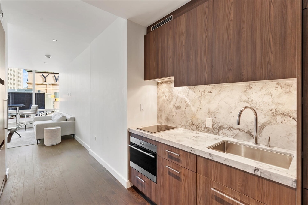 40 Trinity Place, Unit 1518 Boston, MA 02116 - Photo 7 of 28