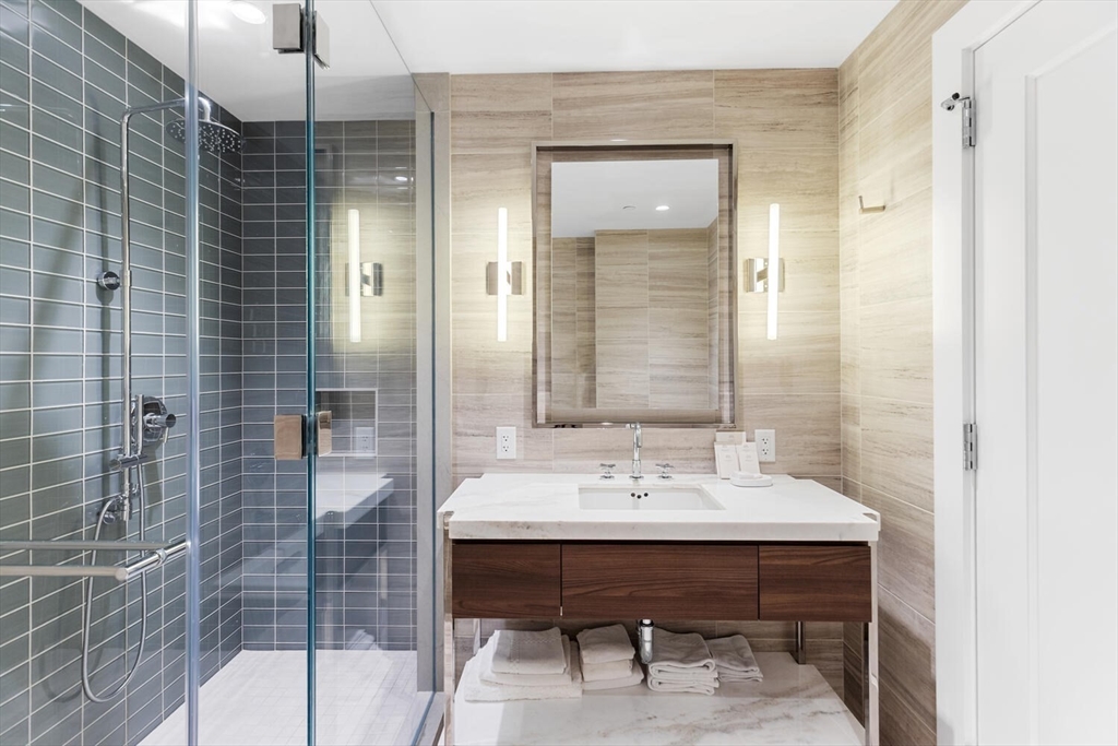 40 Trinity Place, Unit 1518 Boston, MA 02116 - Photo 10 of 28