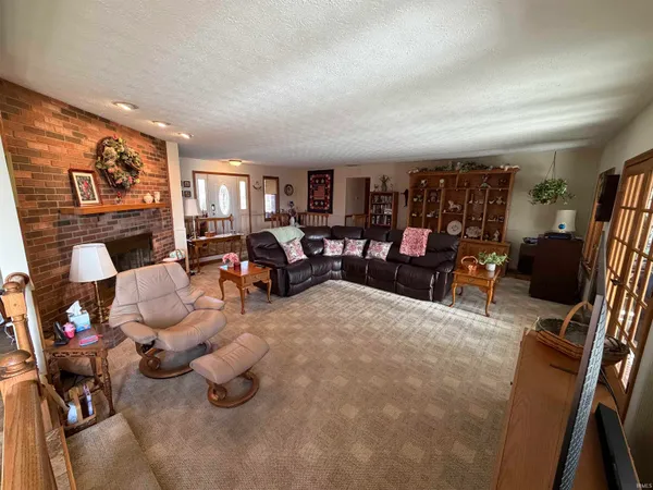 $374,900 | 2497 West Lynn Lane, Peru, IN 46970