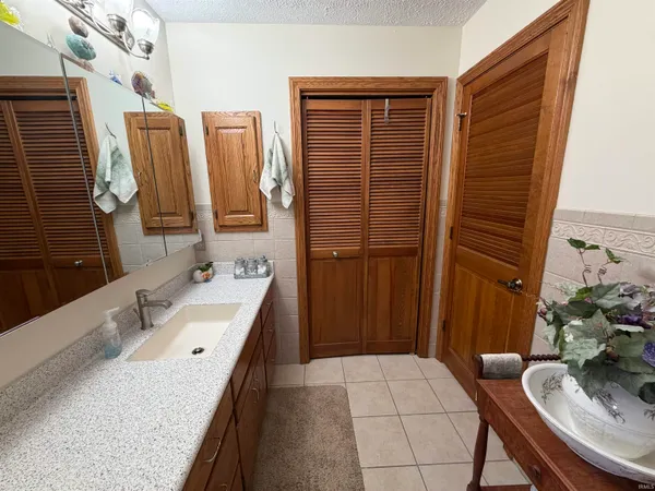 $374,900 | 2497 West Lynn Lane, Peru, IN 46970