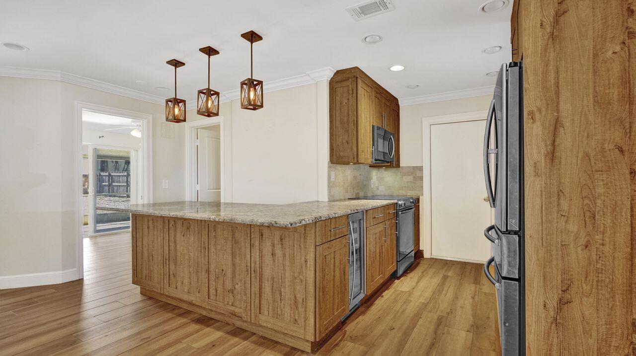 2210 Northwest 3rd Avenue Boca Raton, FL 33431 - Photo 9 of 28 Kitchen