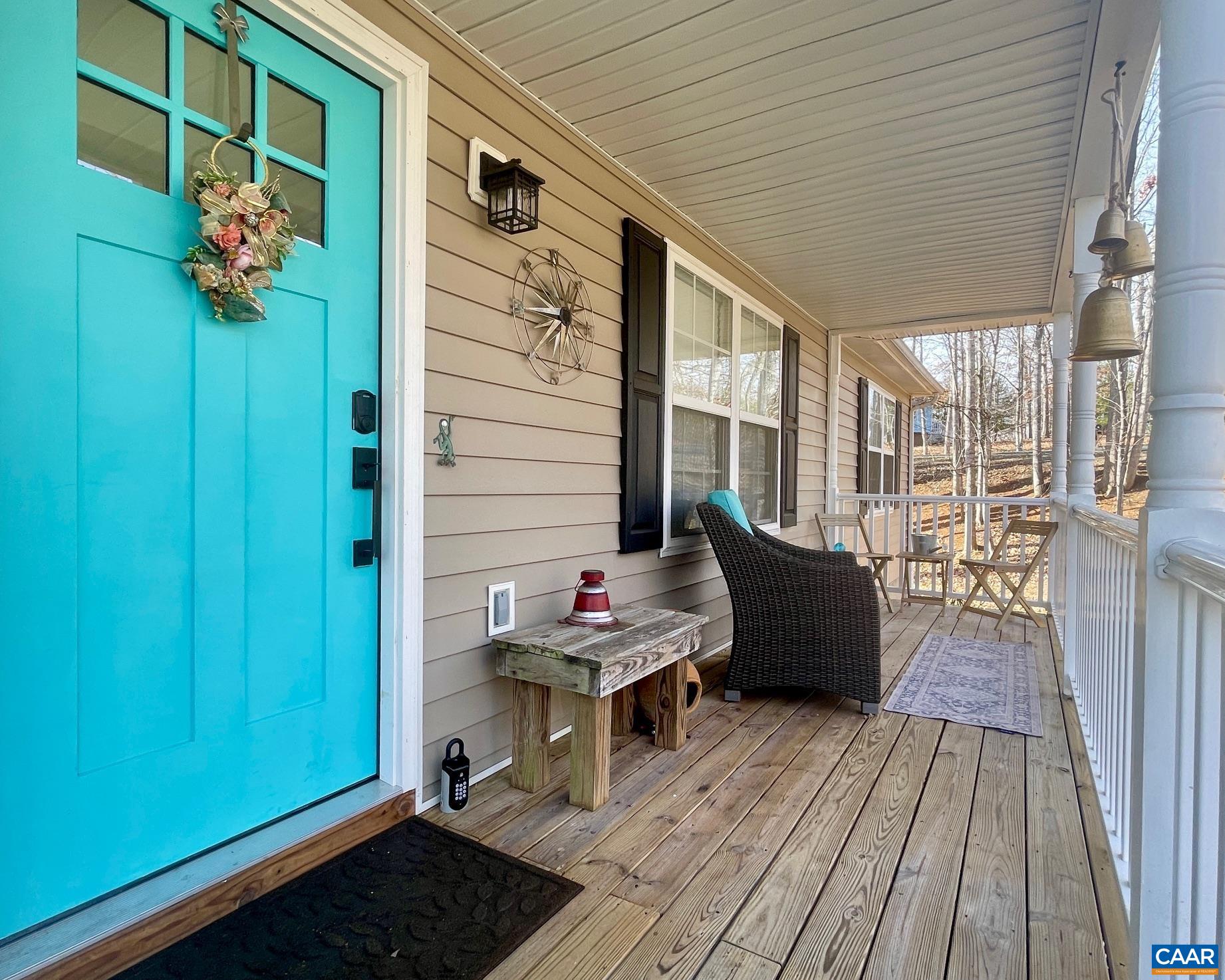 31 Laguna Road Palmyra, VA 22963 - Photo 3 of 39 a outdoor space with furniture